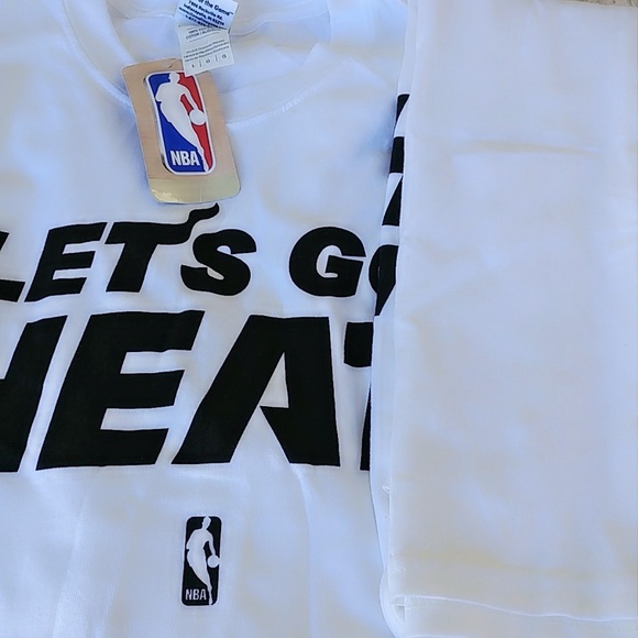 NEW WITH TAGS MIAMI HEAT TSHIRTS NBA - Picture 3 of 4